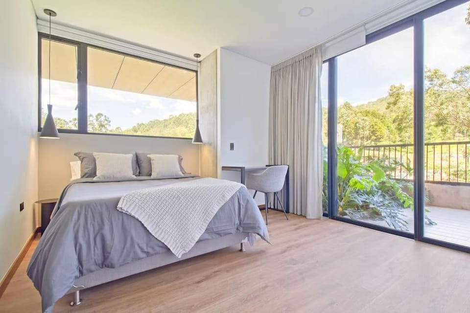 Apartamento exclusivo, ideal para familias grandes con una vista sensacional Apartment in Medellin
