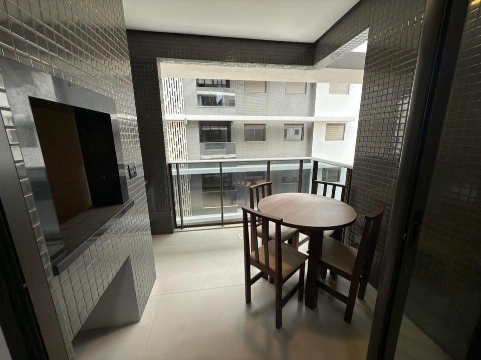 Cód 87 - Apto moderno a 150m do mar – Residencial Duetto Home Apartment in Florianopolis
