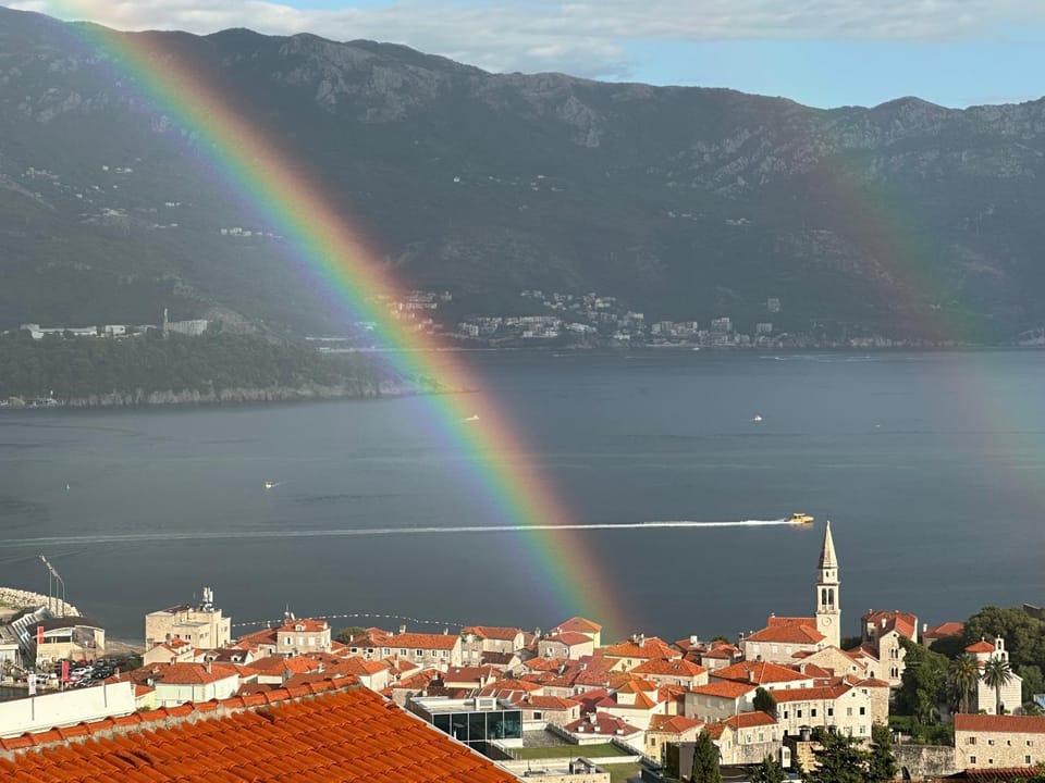 Nearby landmark, Day, Natural landscape, City view, Mountain view, Sea view