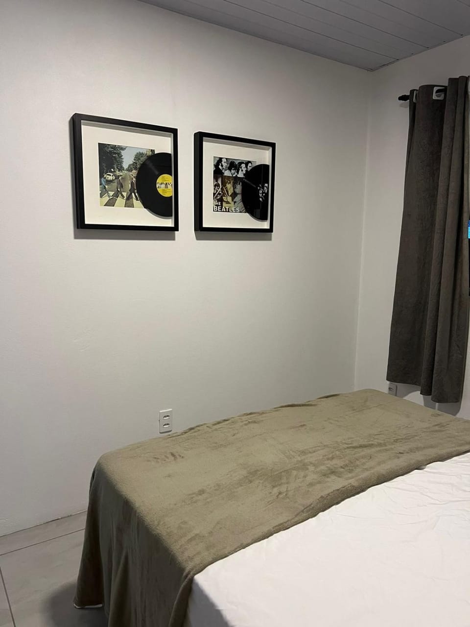 Suíte com BWC PRIVATIVO Com AR Ao Lado da Vila Germânica Oktoberfest Bed and Breakfast in Blumenau