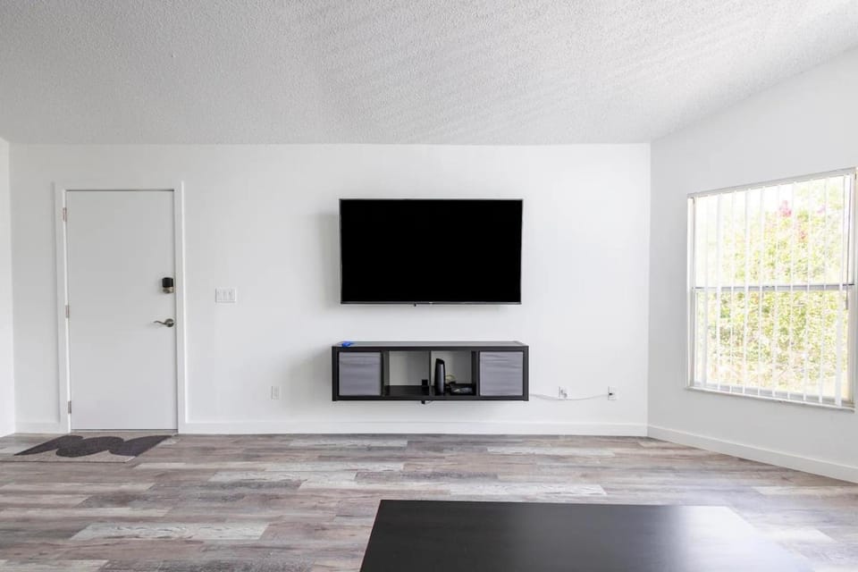 TV and multimedia, Evening entertainment