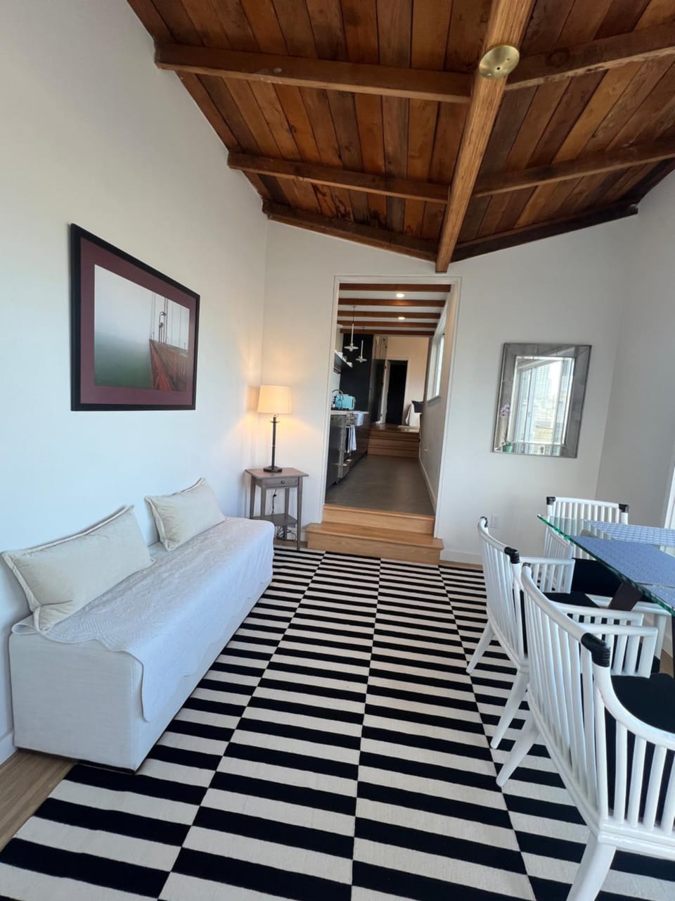 Seating area, Dining area