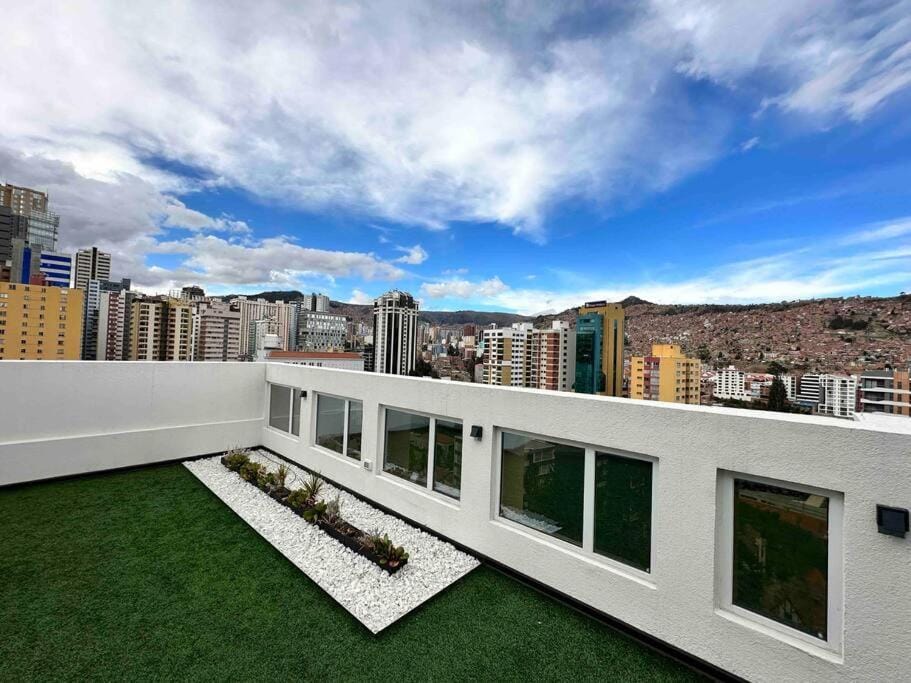 Moderno departamento cercano a Embajada Americana Apartment in La Paz