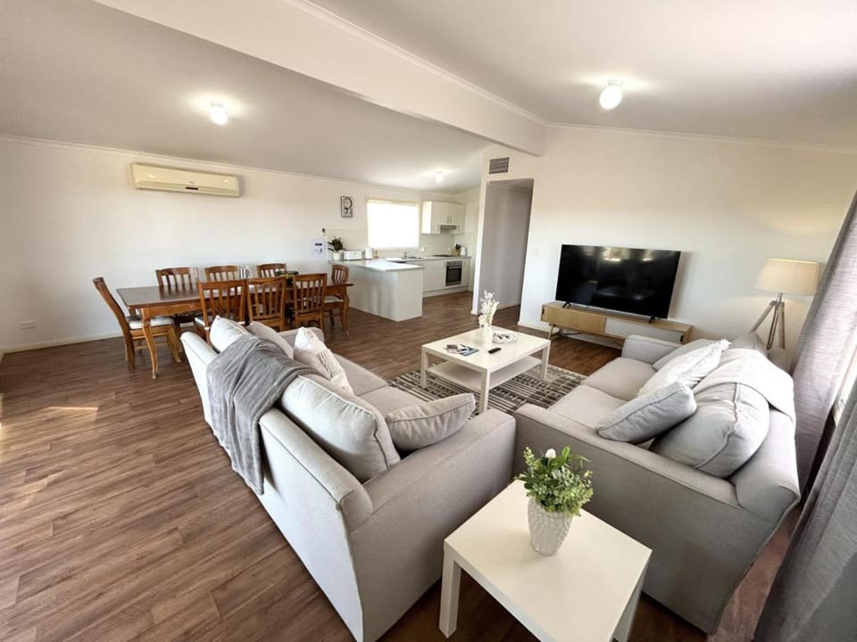 Diamond Shores - Entire Home in Balgowan House in South Australia