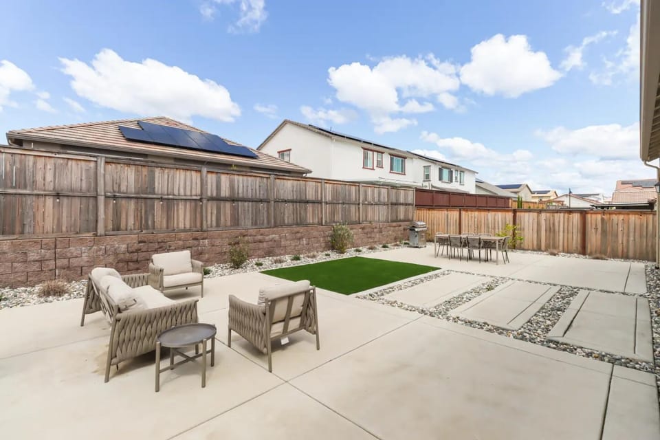 Property building, Patio