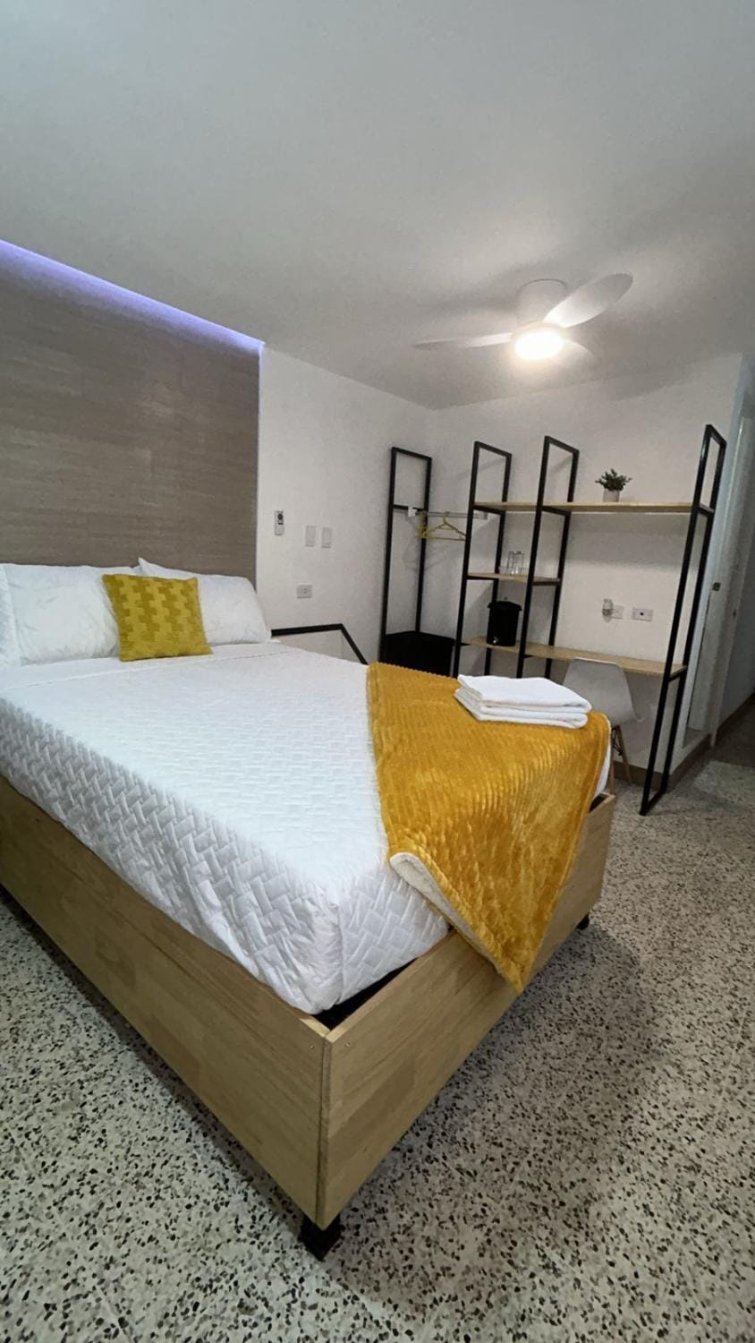 Encantadora Confortable Hab Familiar cerca Forum Majadas y Miraflores H14 Apartment hotel in Guatemala City