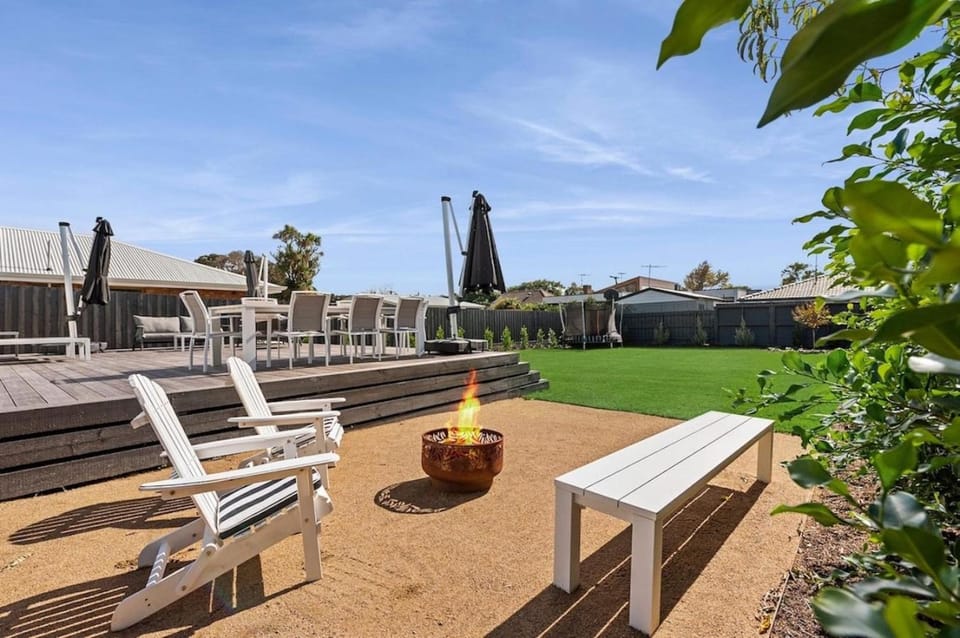 Patio, Garden, fireplace
