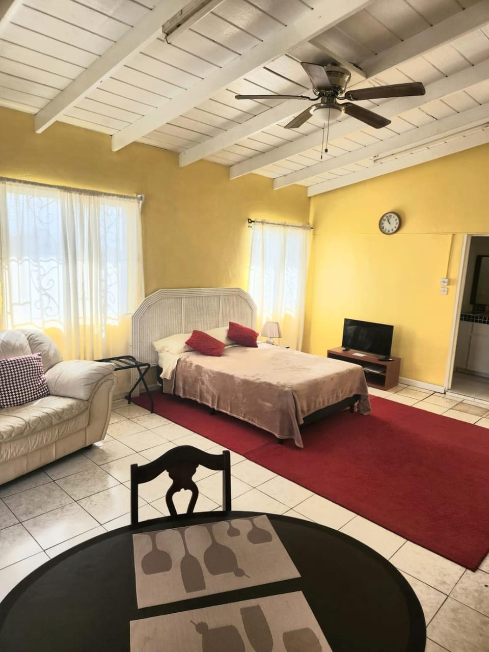 Photo of the whole room