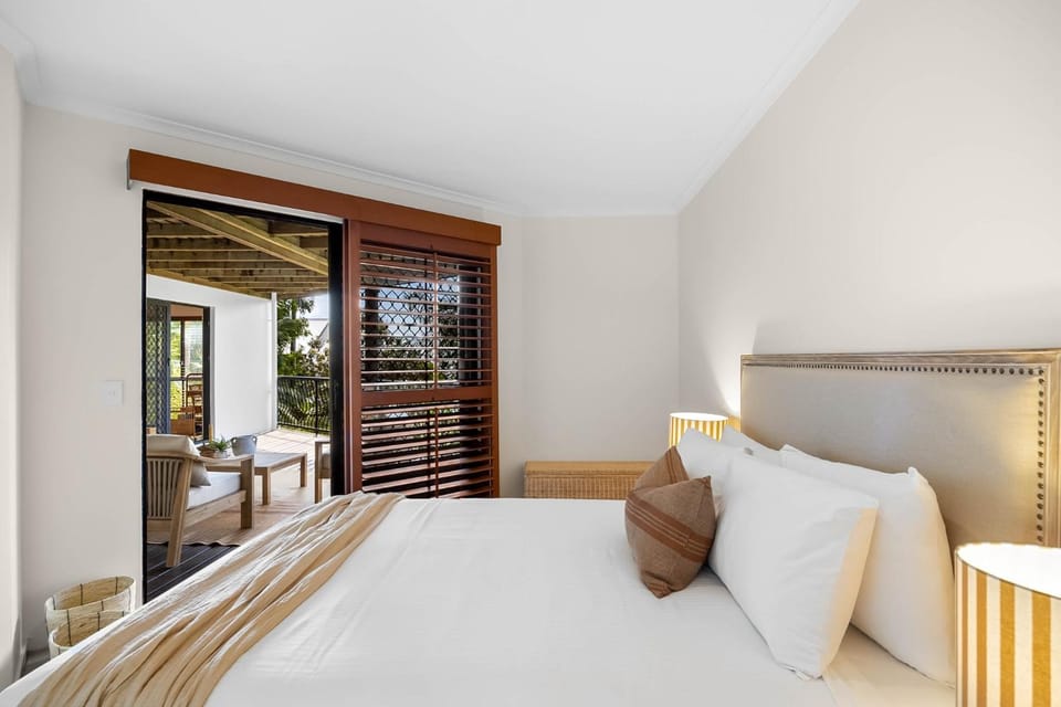 Beachside 4-Bed Retreat with Study Nook & Views House in Coolum Beach