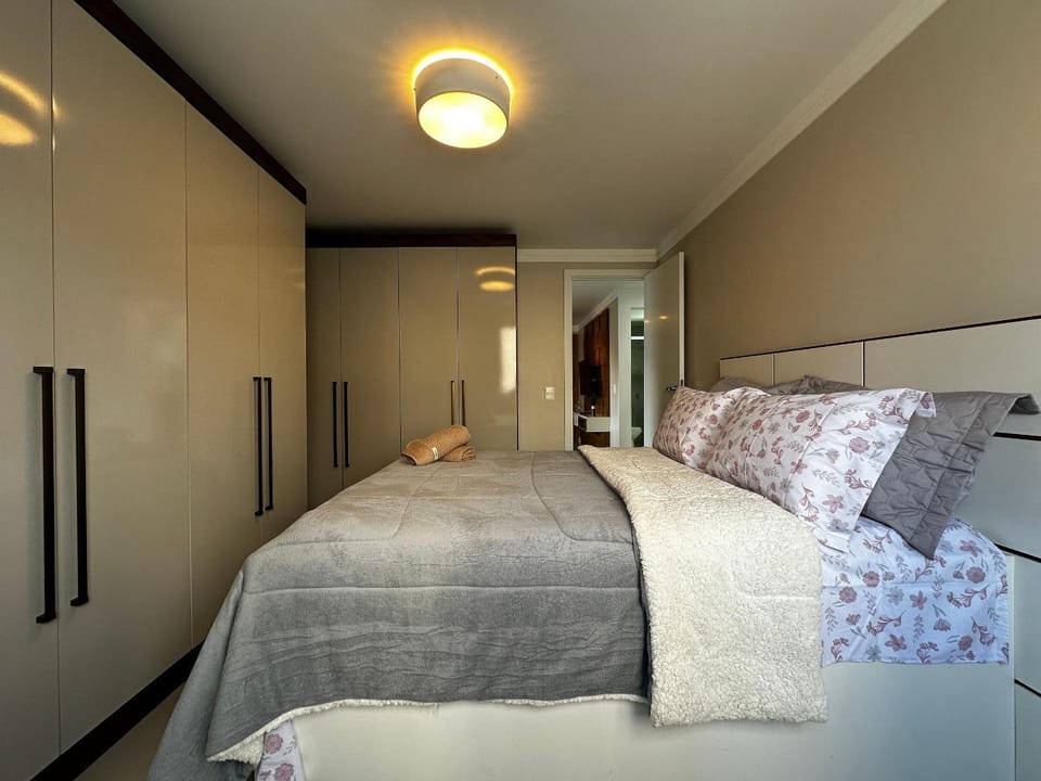 SC01 - 1 Quarto| Centro| Reformado e Completo Apartment in Camboriú