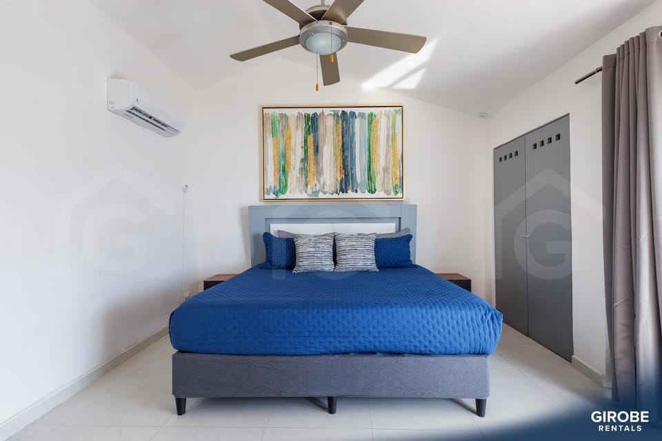 Bed, Bedroom, wardrobe, air conditioner