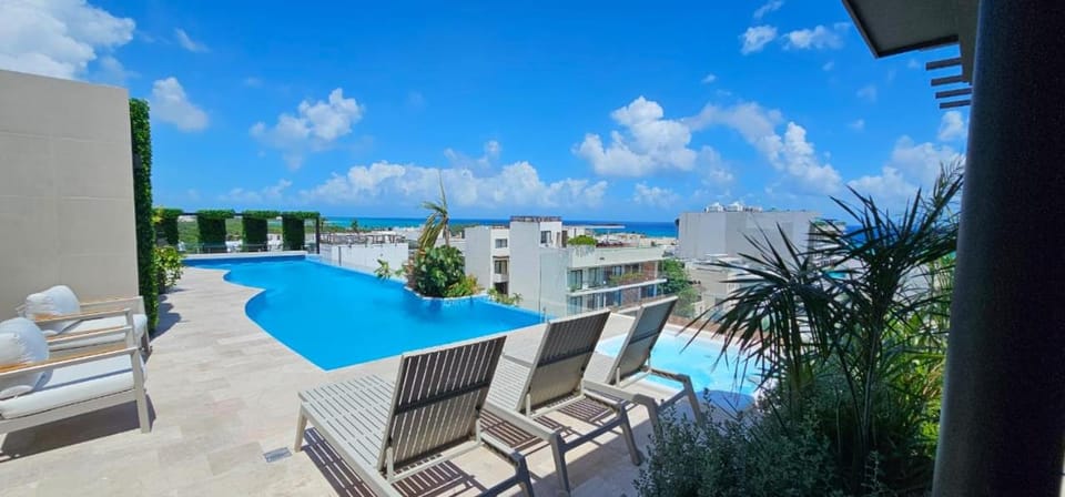 Balcony/Terrace, Pool view
