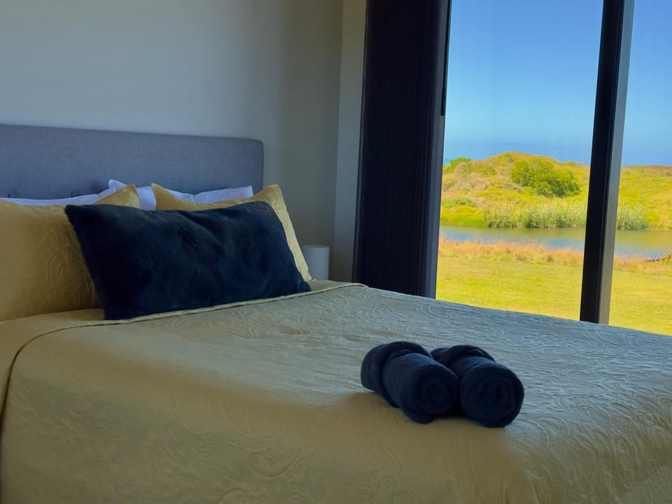 Luxury Absolute Ocean View Lodge House in Taranaki, New Zealand