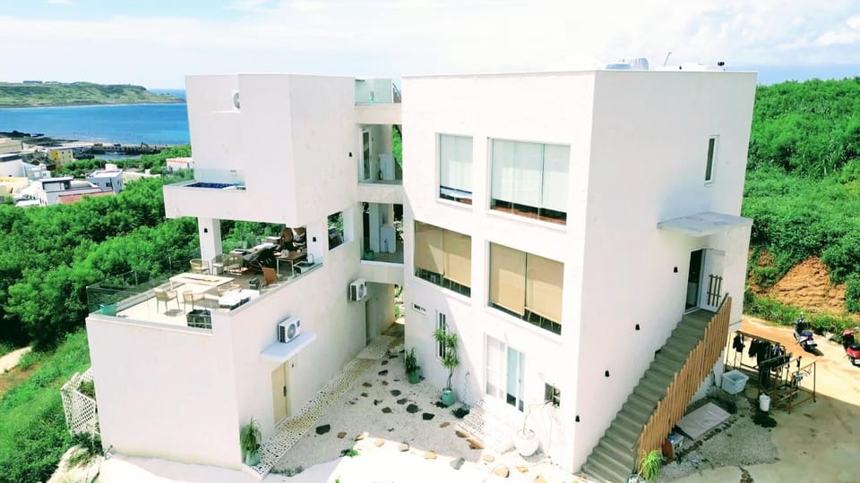 Property building, View (from property/room), Balcony/Terrace