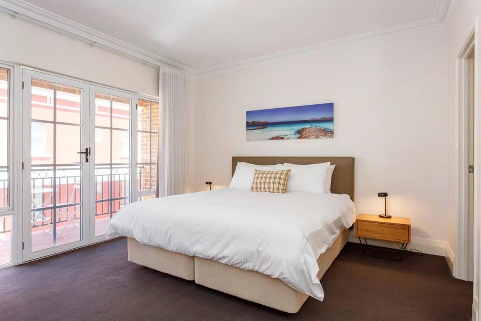 Diamonds By The Dock2 King Beds Premium West End Apartment in Perth