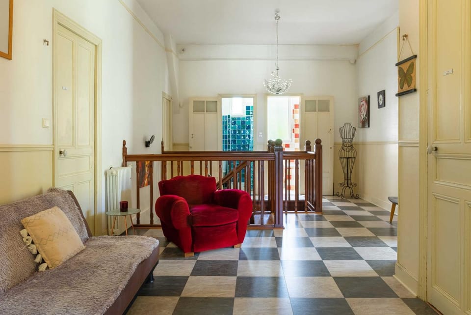 Communal lounge/ TV room