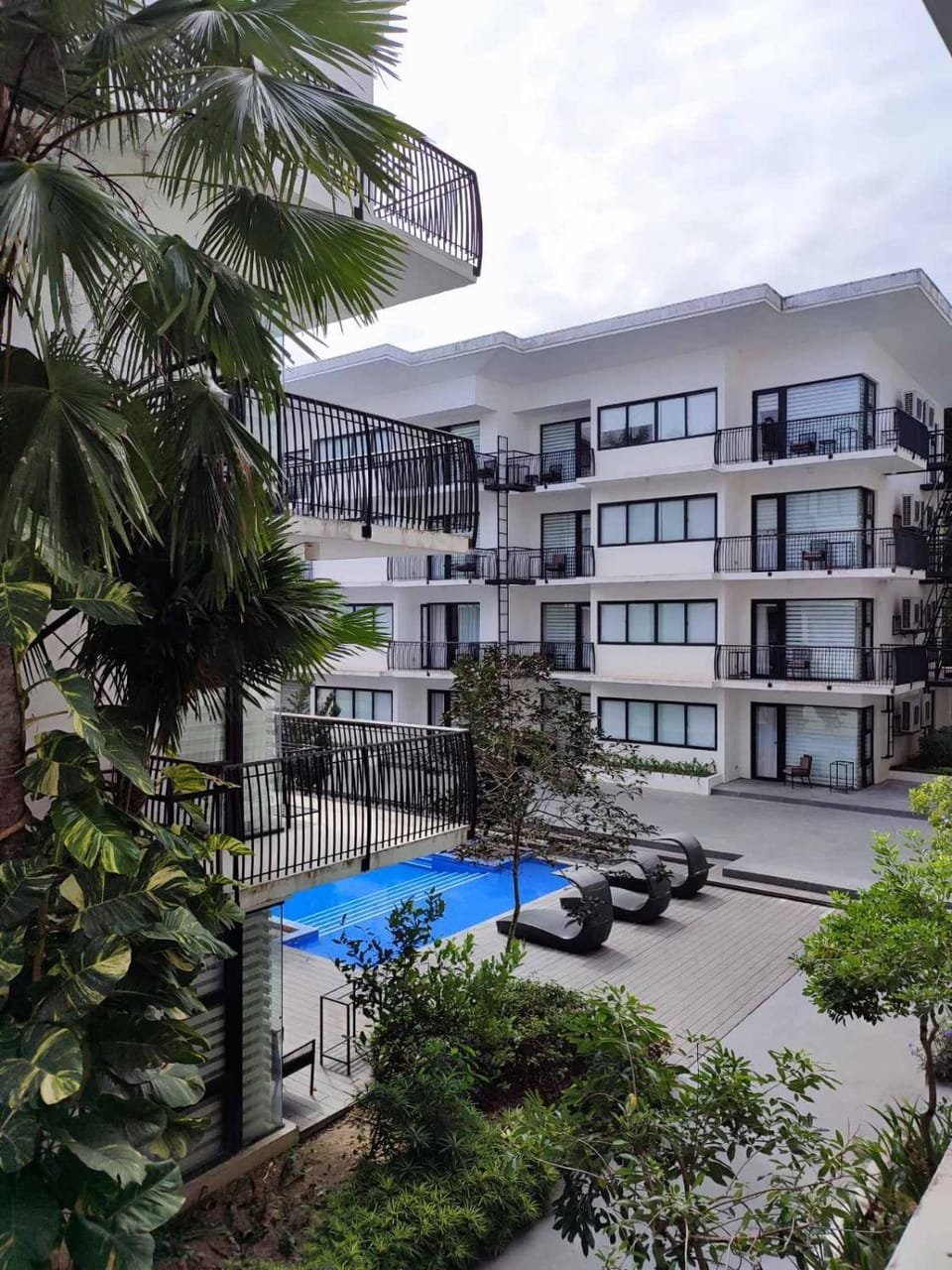 Swimming pool, Swimming pool