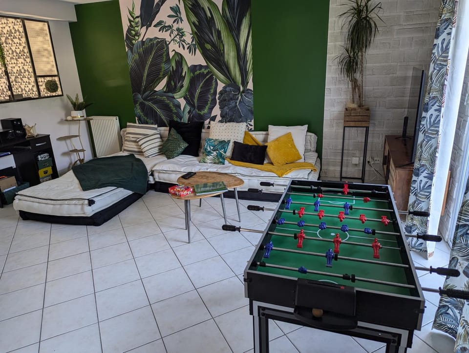 Game Room, Living room, Seating area
