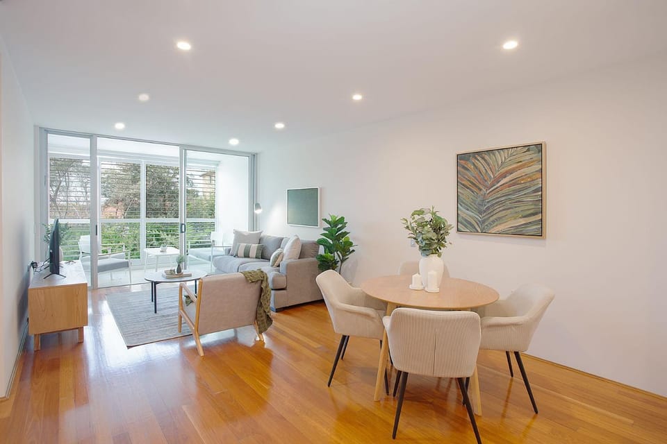 Slow Beam, Bondi Beach Apartment in Sydney