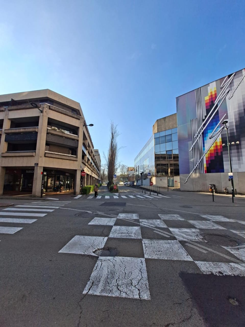 Property building, Day, Neighbourhood, City view, Street view, Location