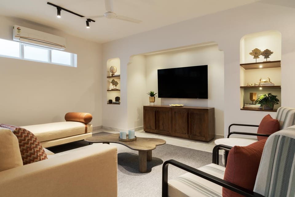 TV and multimedia, Seating area