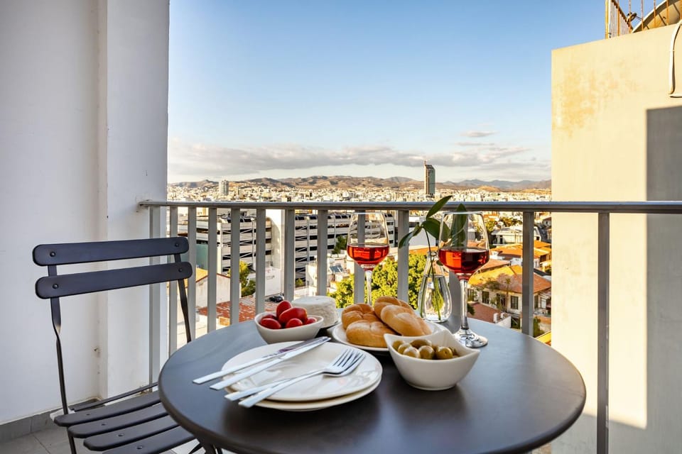 Balcony/Terrace, Food and drinks, Food