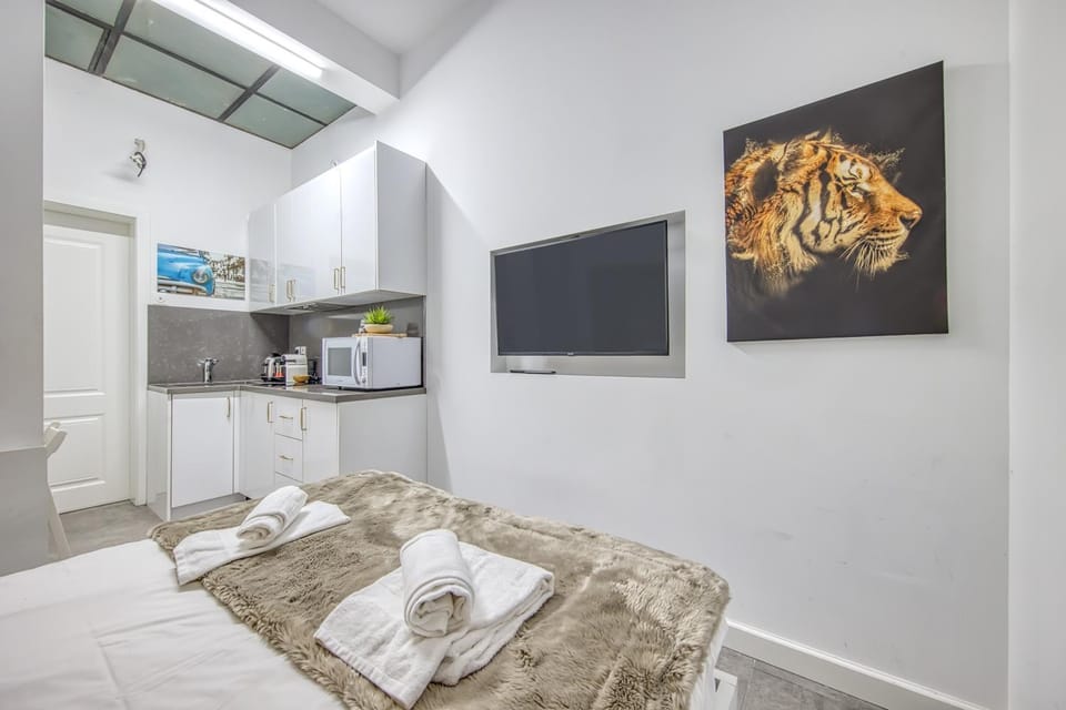 Living room, Bedroom