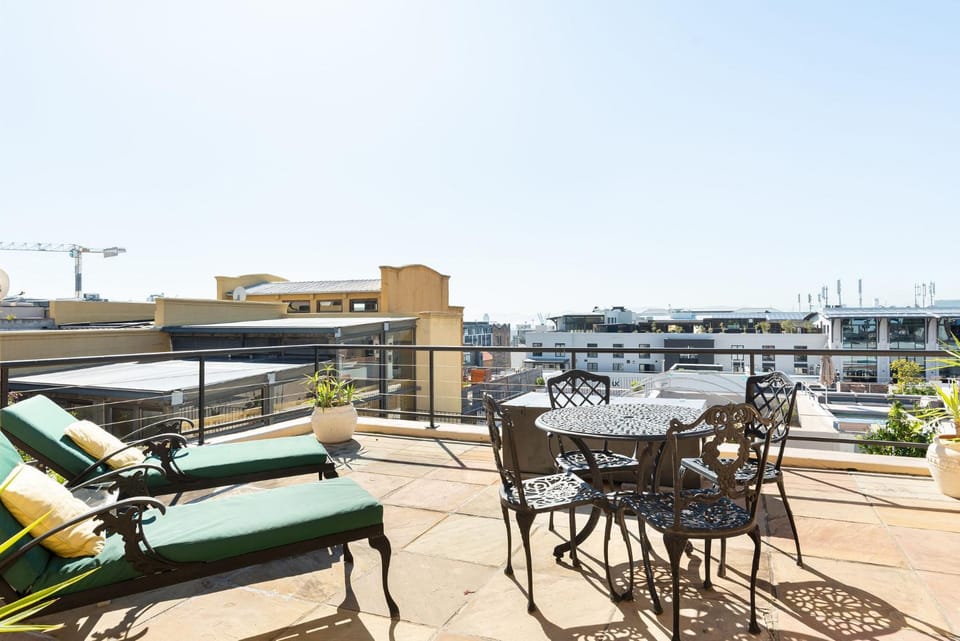 Idyllic Villa - Rooftop Deck - Mountain Views House in Cape Town