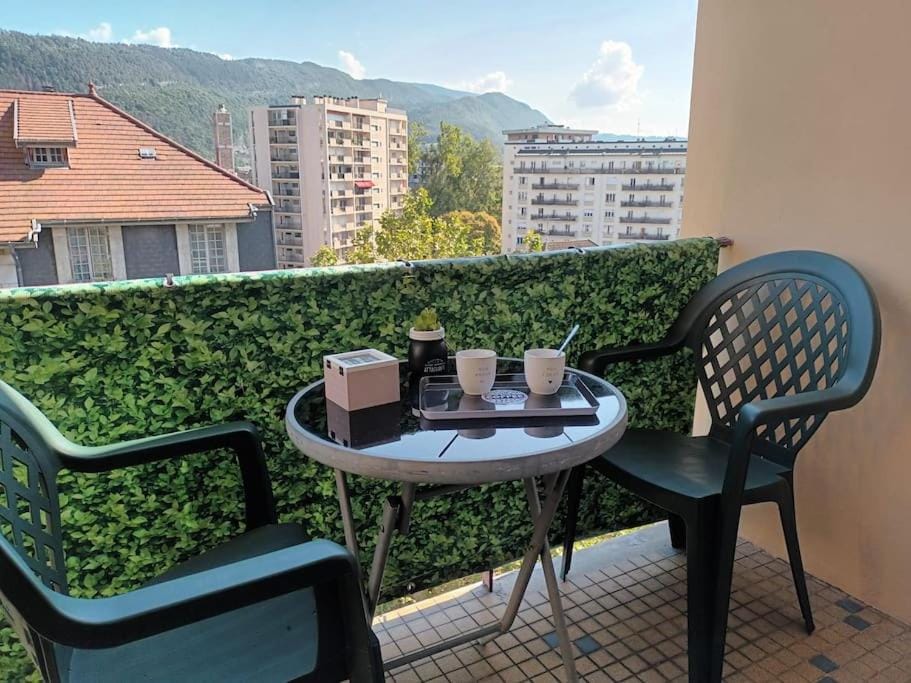 View (from property/room), Balcony/Terrace, Mountain view