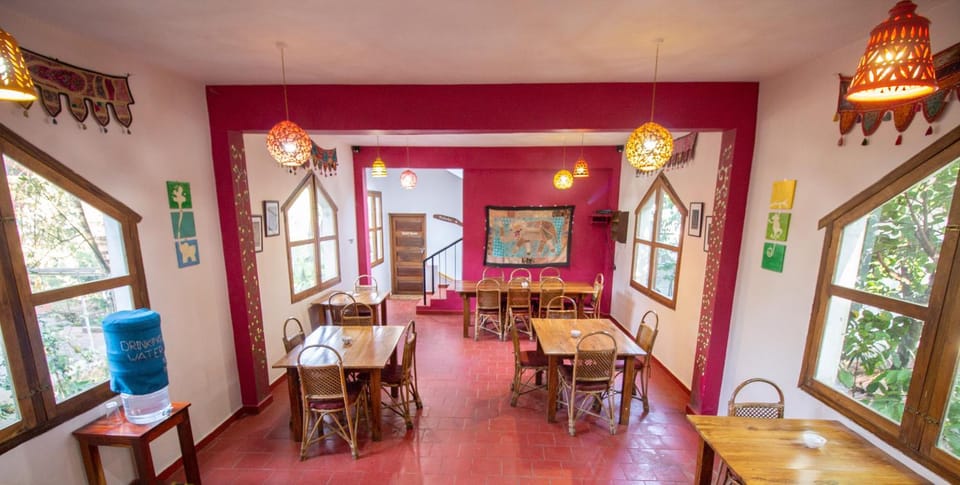 Restaurant/places to eat, Restaurant/places to eat
