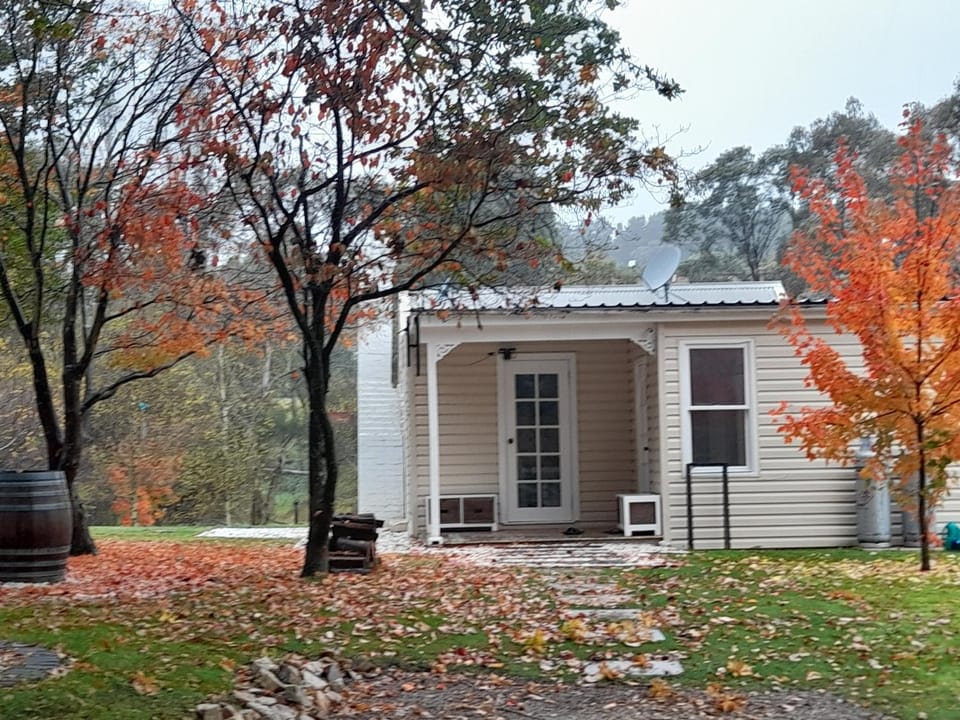 Old Oak Tree Cottage House in Rydal