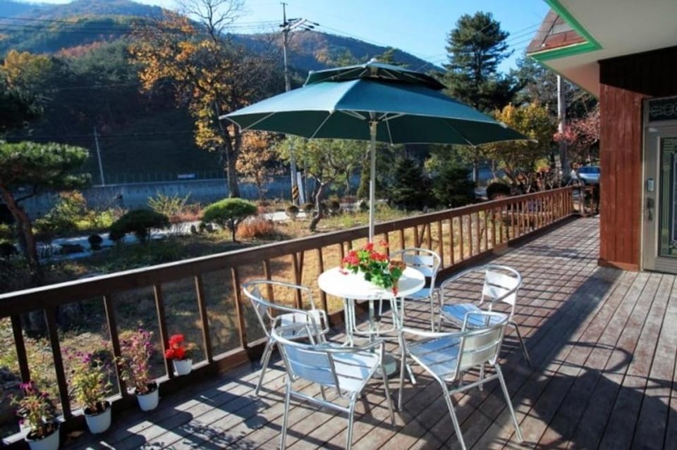 Jeongseon Villa House in South Korea
