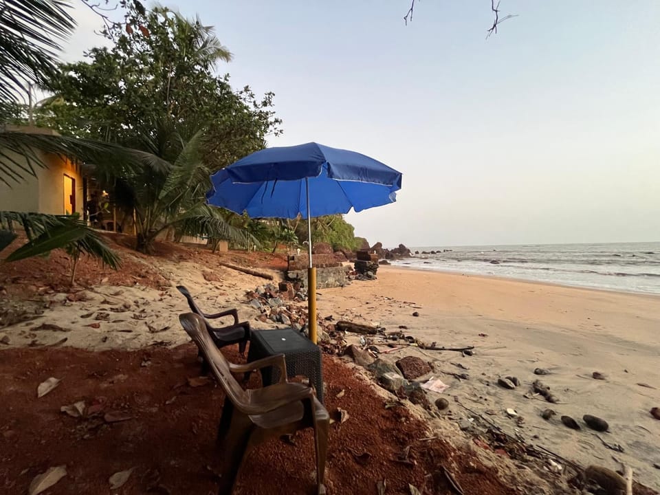 Rocks beach house Vacation rental in India