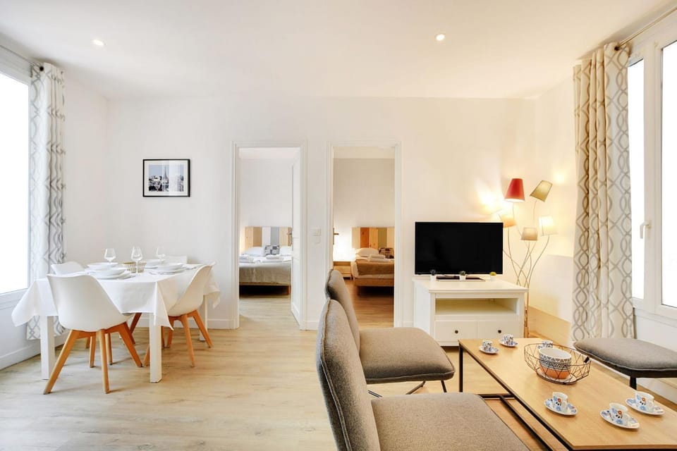 TV and multimedia, Living room, Dining area, Bedroom
