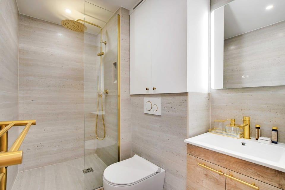 Shower, Toilet, Bathroom
