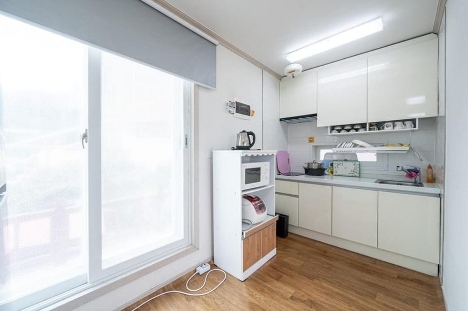 Night Calm Pension Yeosu Bed and Breakfast in South Korea