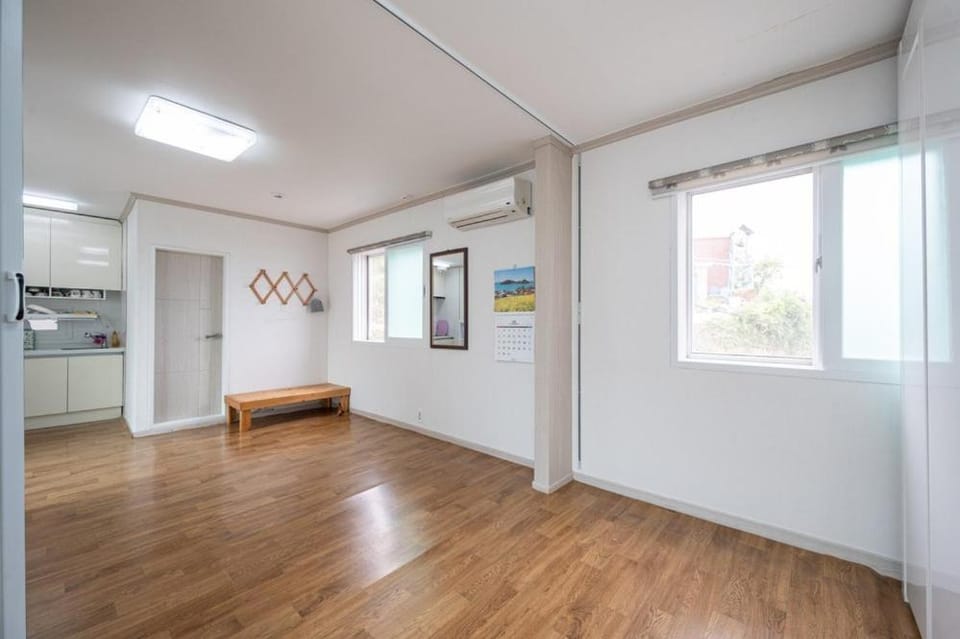 Night Calm Pension Yeosu Bed and Breakfast in South Korea