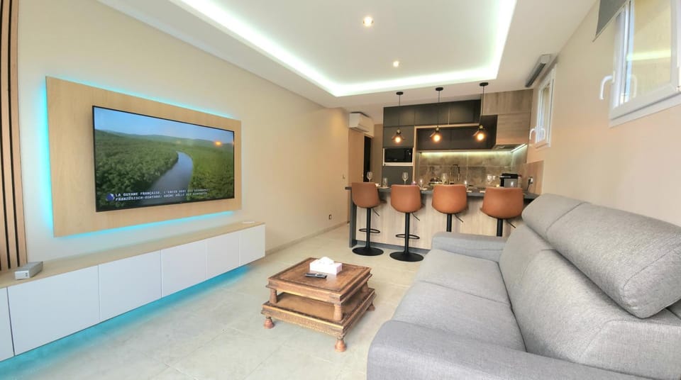 Appartement de standing avec jacuzzi Apartment in French Riviera