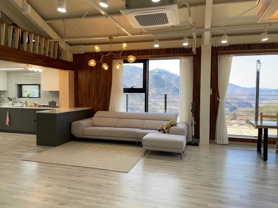 Jecheon Neulsolgil Pension House in South Korea