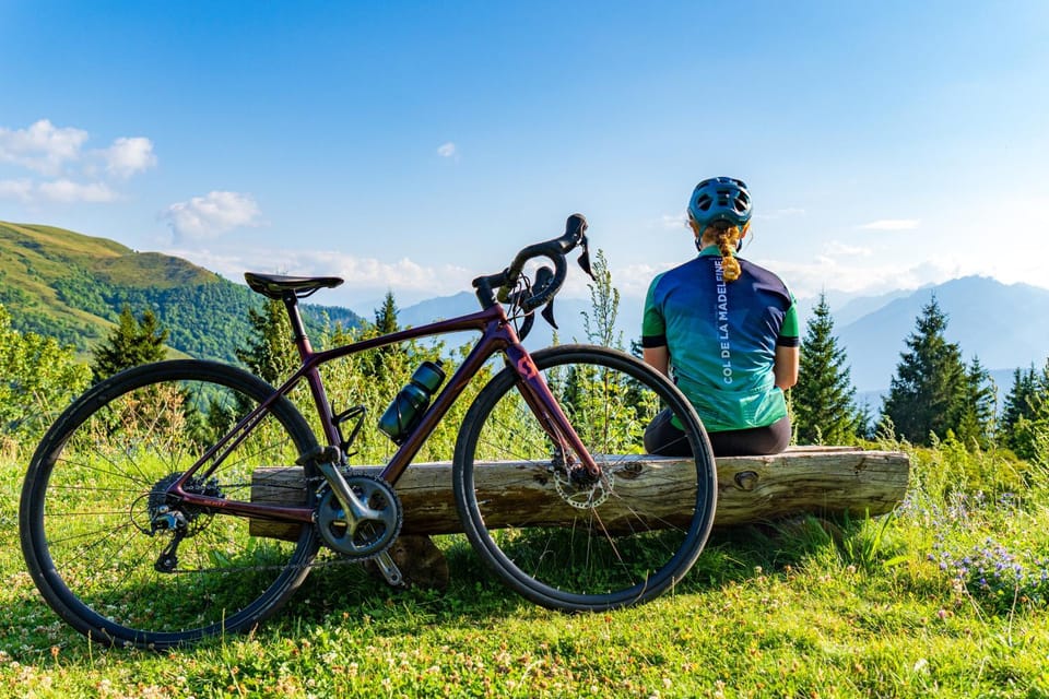 Spring, Day, People, Natural landscape, Activities, Summer, Garden, Cycling, Mountain view, group of guests