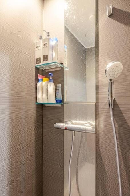 東浅草2丁目b202 Bed and Breakfast in Japan