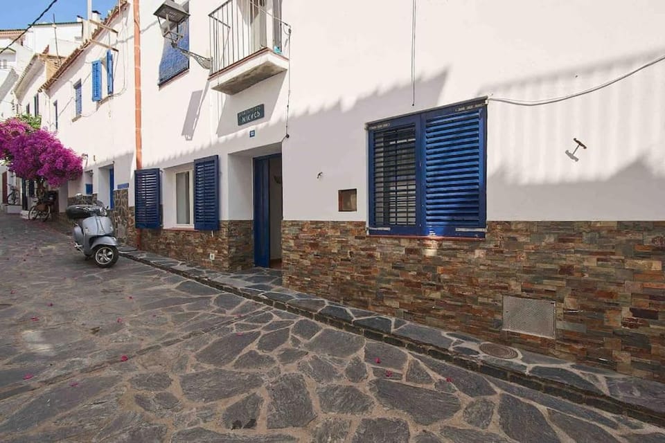 Horta III - Loft - Cadaqués Apartment in Cadaqués