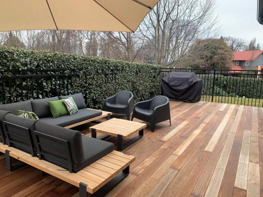 Patio, BBQ facilities, Seating area