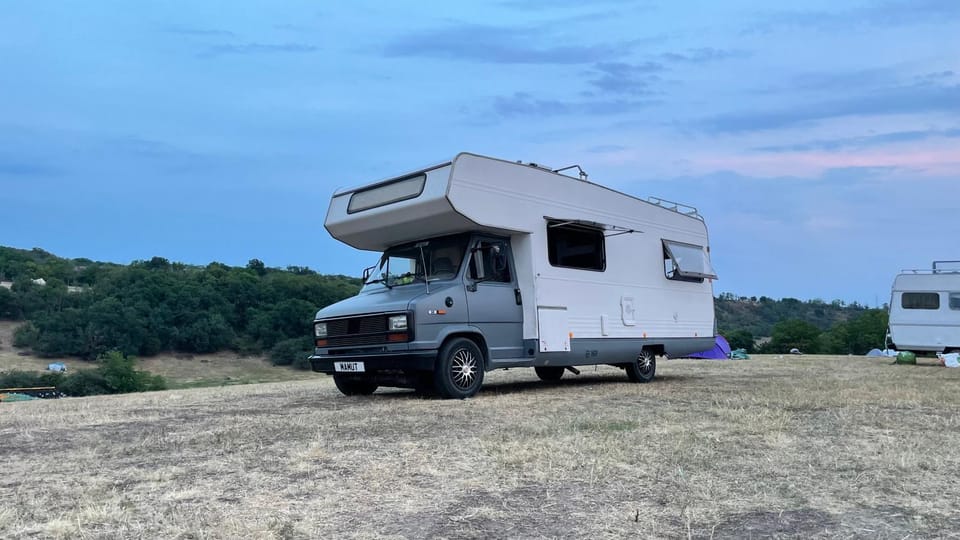 Surfer Mammut Campground/ 
RV Resort in Ipswich