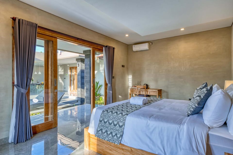 Bed, Bedroom, air conditioner