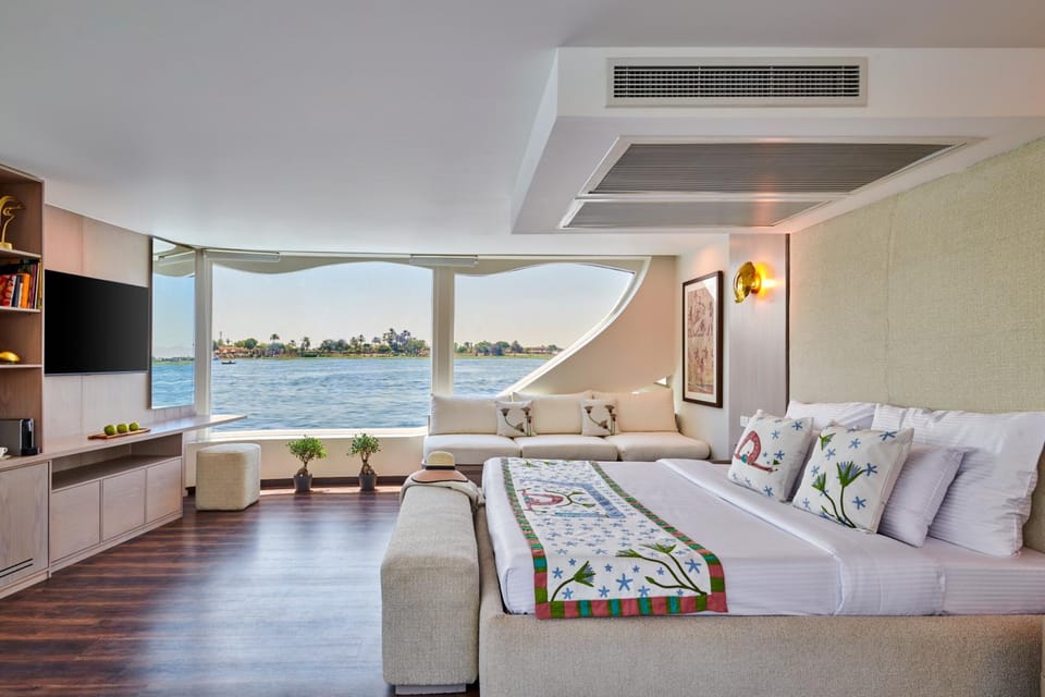 View (from property/room), Bedroom, River view