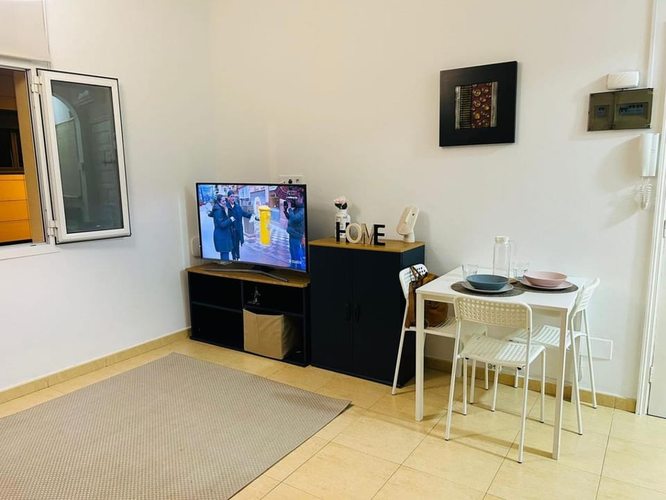 Comfortable Flat Near Las Canteras Apartment in Las Palmas de Gran Canaria