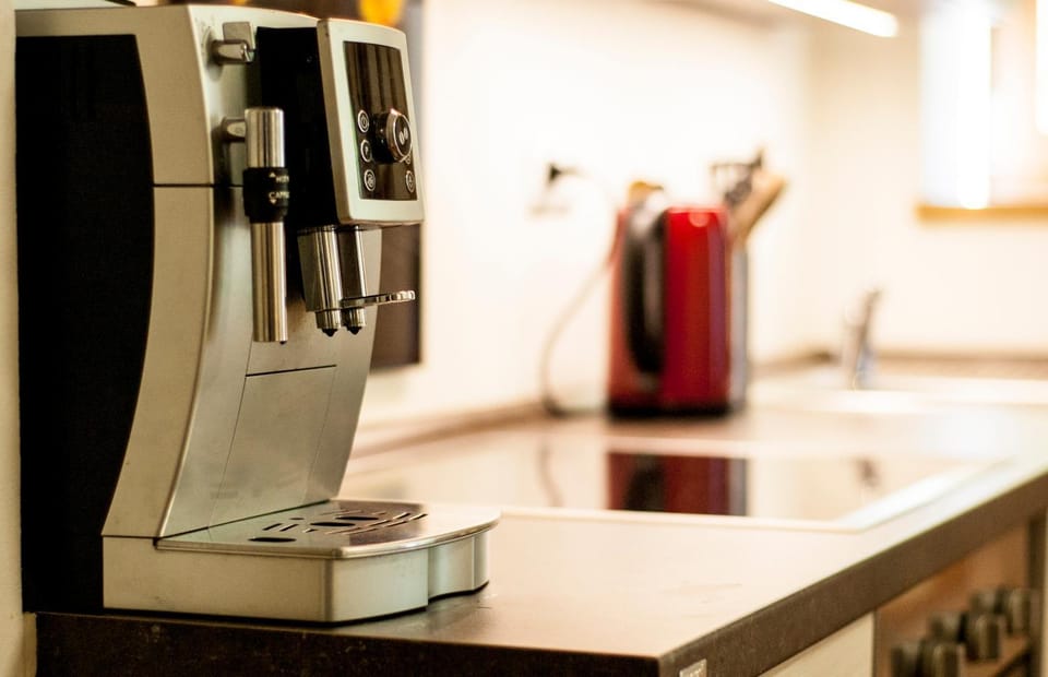 Coffee/tea facilities, Kitchen or kitchenette, Communal kitchen