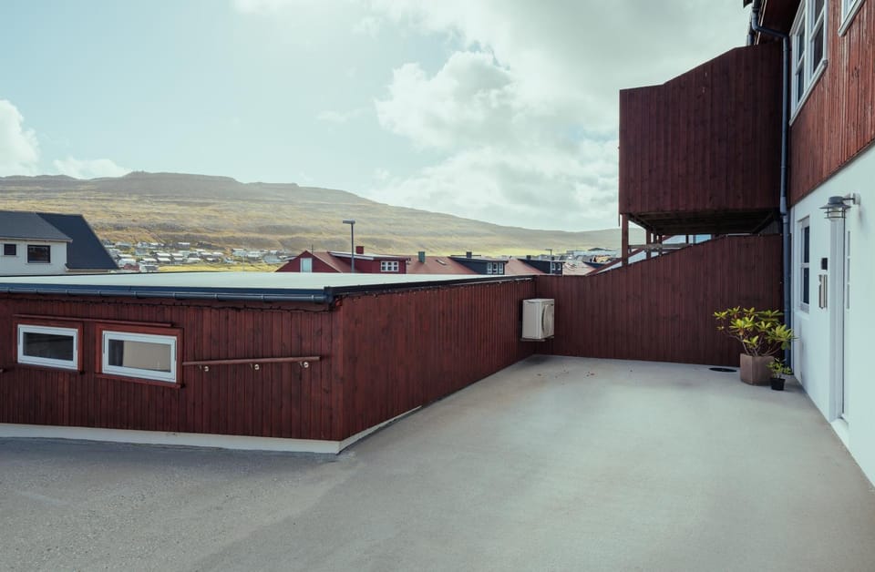 Property building, Day, Natural landscape, Mountain view, Parking