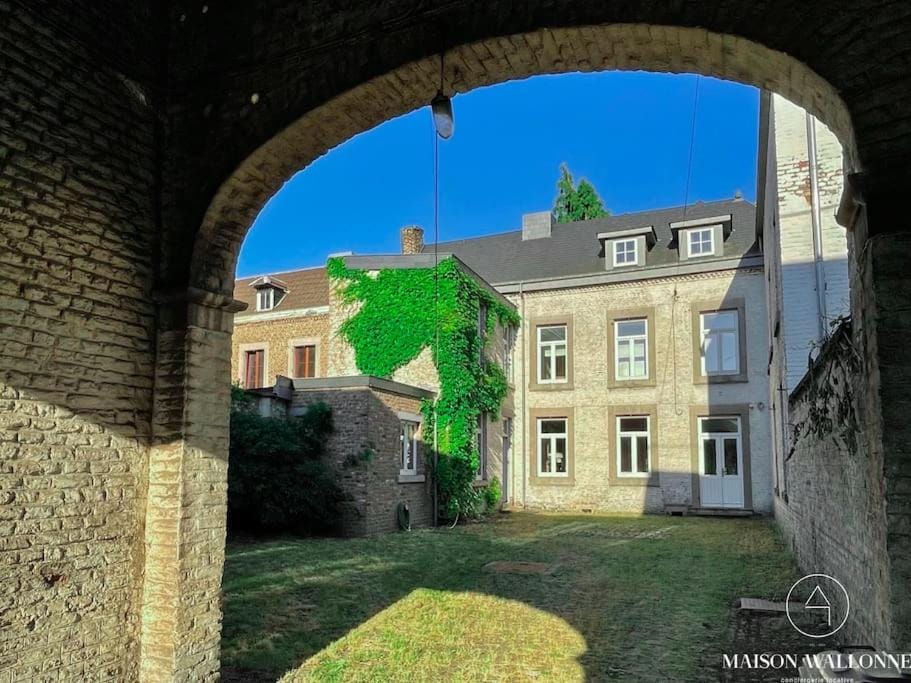 La maison de Maître - Grand Jardin, Face à la Meuse House in Flanders
